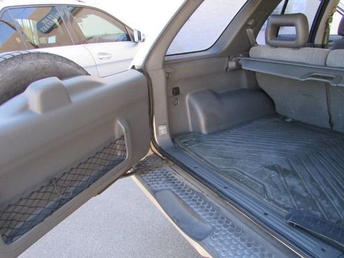 Used 1999 Isuzu Rodeo LS image 31