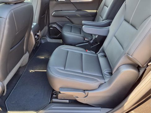 New 2026 GMC Acadia Elevation w/ Black Edition FWD image 23