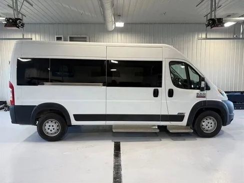 Used 2019 RAM ProMaster 2500 FWD image 2