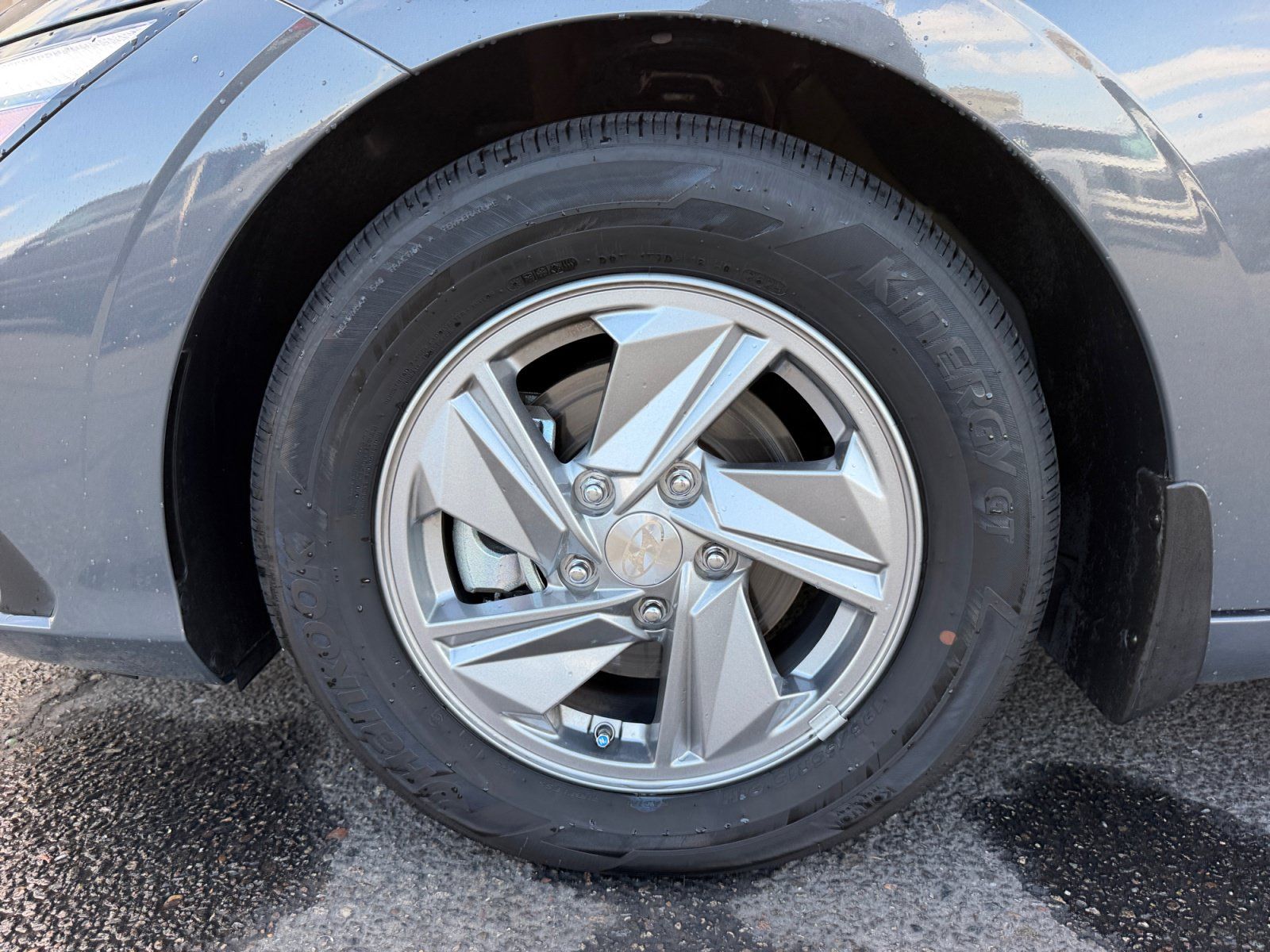 Certified 2025 Hyundai Elantra SE FWD image 26