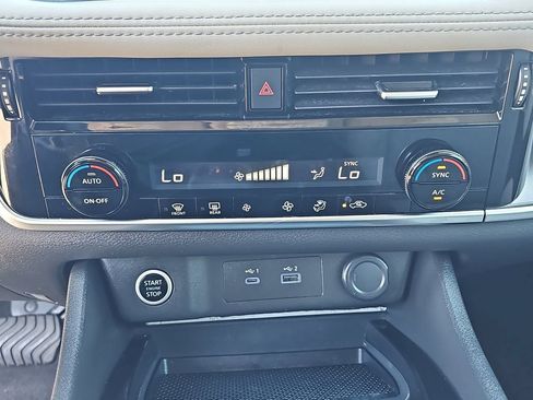 Used 2023 Nissan Rogue SV FWD image 20