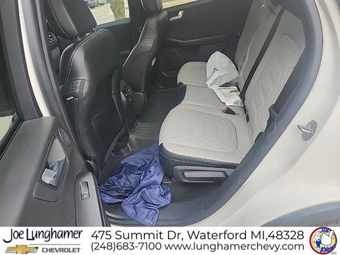 Used 2024 Ford Escape SE w/ PHEV Premium Package FWD image 10