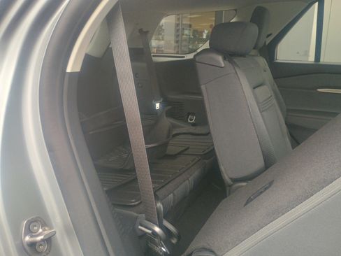 Certified 2025 Ford Explorer Active image 16