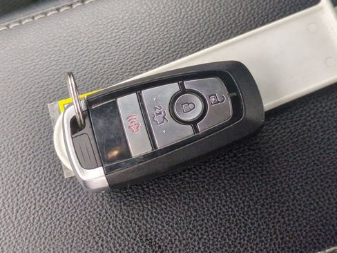 Used 2019 Ford Fusion SE image 34