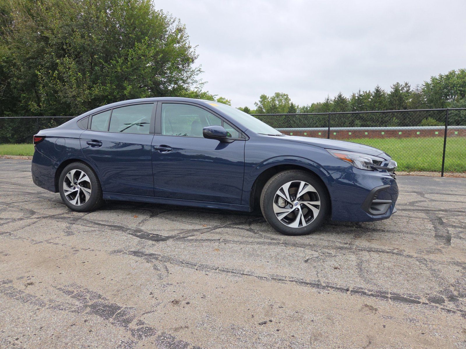 Used 2025 Subaru Legacy Premium AWD/4WD image 3
