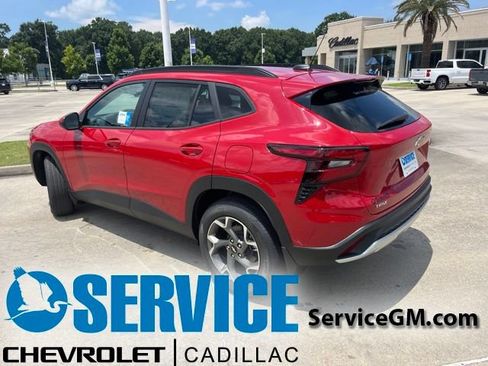 New 2026 Chevrolet Trax LT FWD image 4