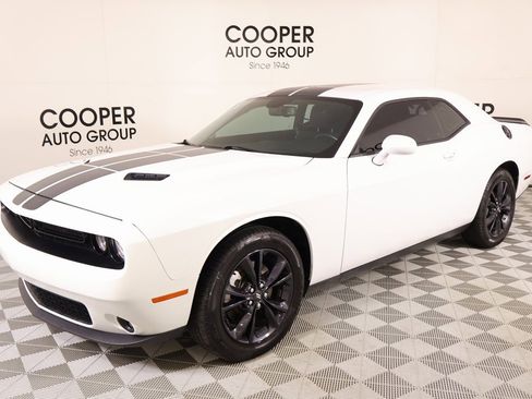 Used 2023 Dodge Challenger SXT w/ Blacktop Package image 10