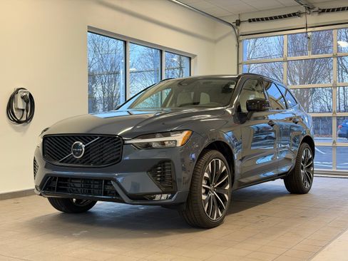 New 2026 Volvo XC60 B5 Ultra w/ Protection Package Premier AWD/4WD image 2