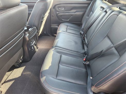 Used 2021 Nissan Titan PRO-4X w/ Pro-4x Convenience Package image 19