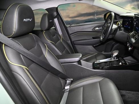 Used 2024 Chevrolet Trax ACTIV w/ Sunroof Package FWD image 60