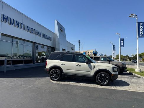 Used 2025 Ford Bronco Sport Outer Banks w/ Outer Banks Tech Package+ image 3