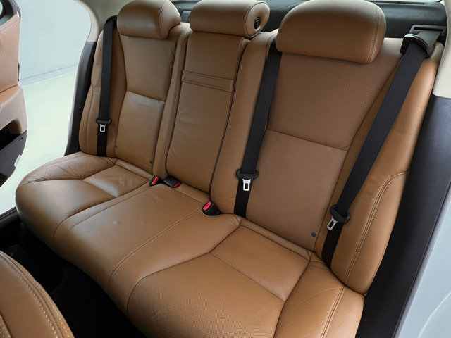 Used 2013 Lexus LS 460 AWD w/ Comfort Pkg image 15