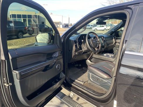 Used 2021 Ford Expedition Limited image 10