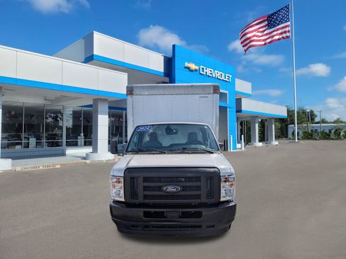 Used 2024 Ford E-350 and Econoline 350 Super Duty w/ Driver's Safety Package image 2