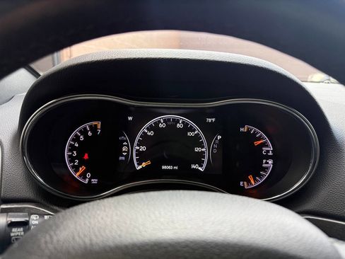 Used 2018 Jeep Grand Cherokee Altitude AWD/4WD image 13