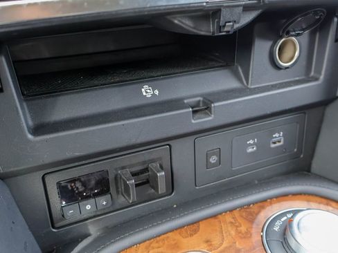 Used 2024 Nissan Armada SL image 18