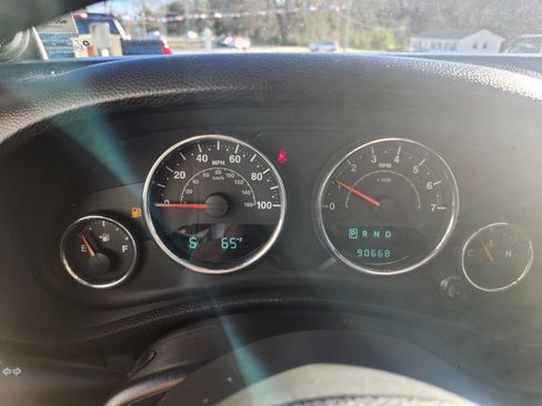 Used 2012 Jeep Wrangler Sport image 13