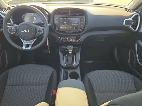New 2025 Kia Soul LX image 14