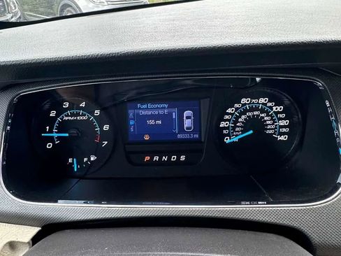Used 2014 Ford Taurus SE FWD image 15