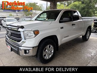 Used 2015 Toyota Tundra SR5 w/ SR5 Upgrade Package AWD/4WD video 1