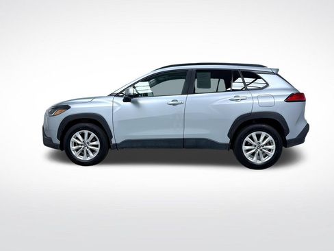 Certified 2023 Toyota Corolla Cross LE w/ Moonroof Package AWD/4WD image 12