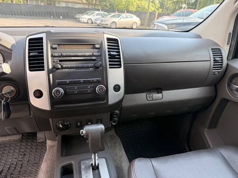 Used 2012 Nissan Xterra PRO-4X w/ Pro-4x Leather Pkg AWD/4WD image 11