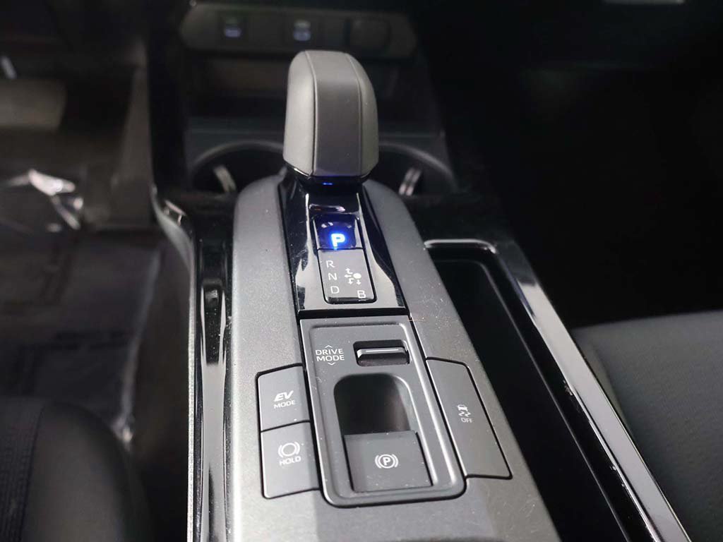 Used 2025 Toyota Prius LE FWD image 43