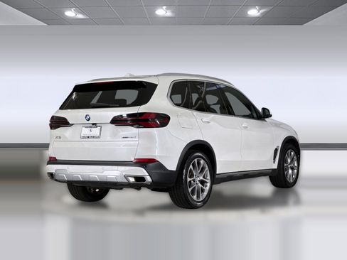 Used 2024 BMW X5 xDrive40i w/ Premium Package AWD/4WD image 8
