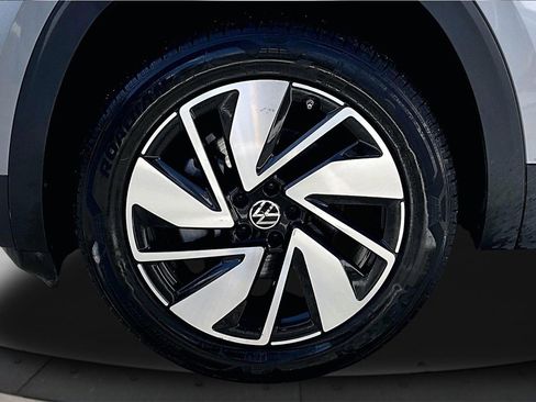 Used 2024 Volkswagen Atlas SE image 33