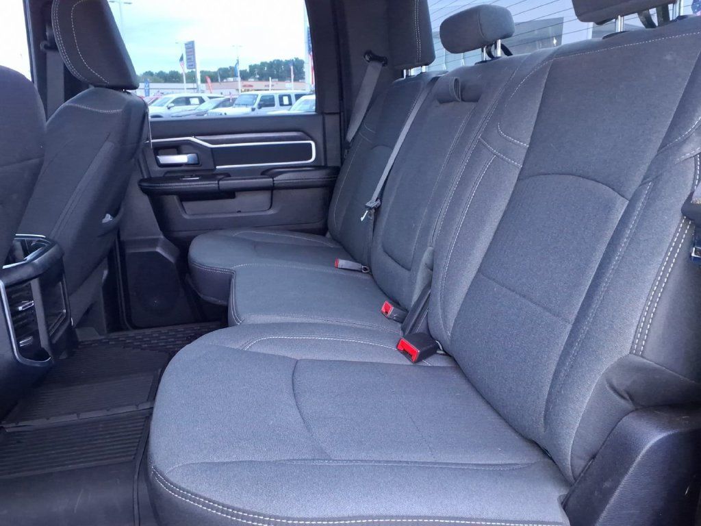 Used 2024 RAM 3500 Big Horn w/ Sport Appearance Package AWD/4WD image 19