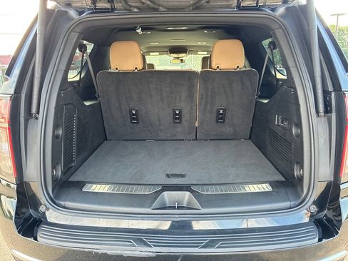 Used 2024 Chevrolet Suburban Premier AWD/4WD image 13