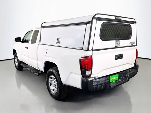 Used 2022 Toyota Tacoma SR RWD image 7