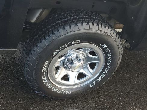 Used 2018 Chevrolet Silverado 1500 LT w/ All Star Edition image 5