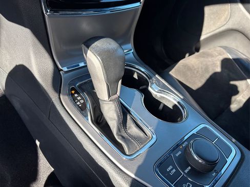 Used 2020 Jeep Grand Cherokee Laredo w/ Quick Order Package 2BN North image 35