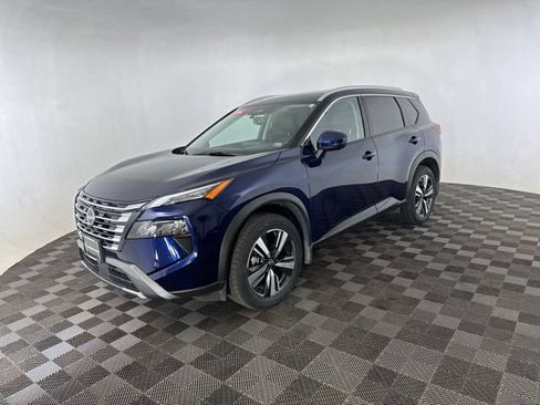 Certified 2024 Nissan Rogue SL w/ SL Premium Package AWD/4WD image 3