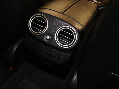 Used 2020 Mercedes-Benz E 350 Sedan image 66