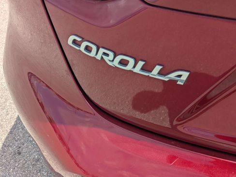 Used 2022 Toyota Corolla LE FWD image 14