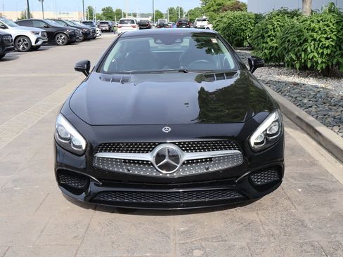 Used 2019 Mercedes-Benz SL 550 image 3