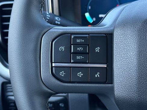 New 2026 Ford F250 Lariat w/ Black Appearance Package image 26