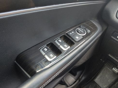 Used 2019 Kia Sorento AWD V6 image 27