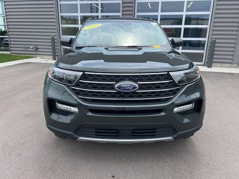 Used 2023 Ford Explorer XLT w/ Equipment Group 202A AWD/4WD image 2