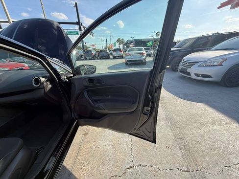 Used 2019 Ford Fiesta SE FWD image 5