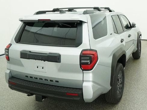 New 2026 Toyota 4Runner SR5 AWD/4WD image 8