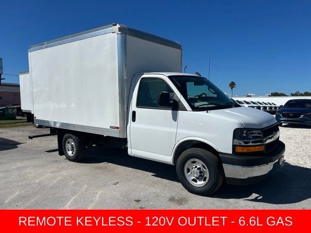 Used 2026 Chevrolet Express 3500 w/ Power Convenience Package RWD image 1