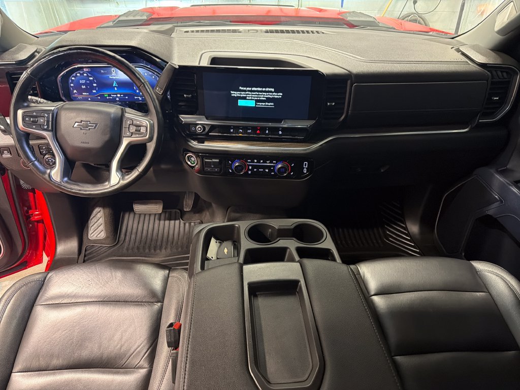 Used 2025 Chevrolet Silverado 2500 LT AWD/4WD image 3