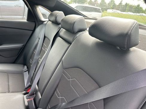 Used 2022 Kia Forte GT-Line w/ GT-Line Premium Package FWD image 11