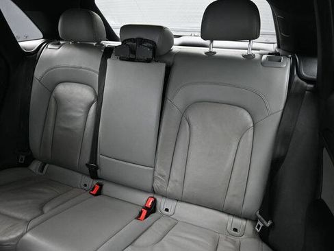 Used 2018 Audi Q3 2.0T Premium image 14