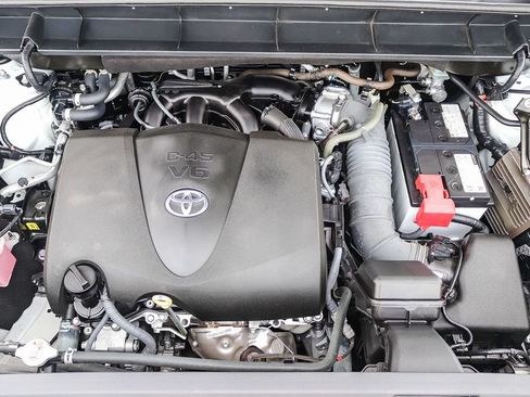 Used 2022 Toyota Highlander XSE FWD image 27
