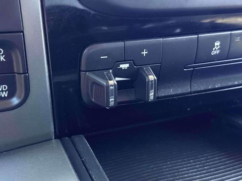 Used 2019 RAM 1500 Classic SLT w/ Protection Group AWD/4WD image 31