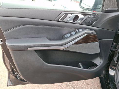 Used 2023 BMW X7 xDrive40i image 13